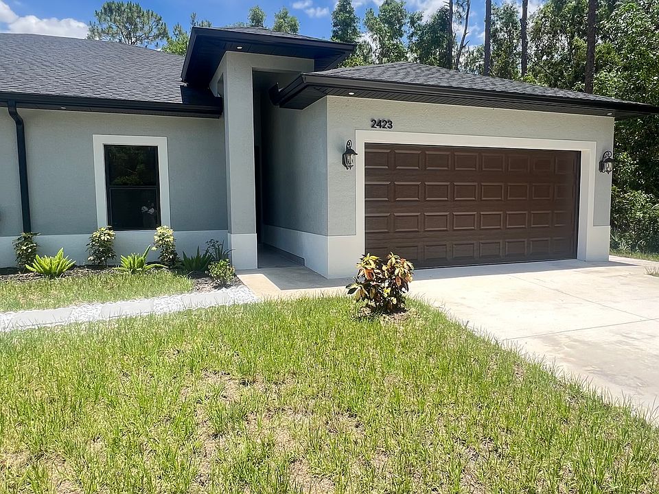 1st image of 2423-2423 Lantana Ave #1