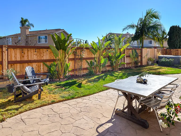 1668 Paseo Maravilla — Photo 35