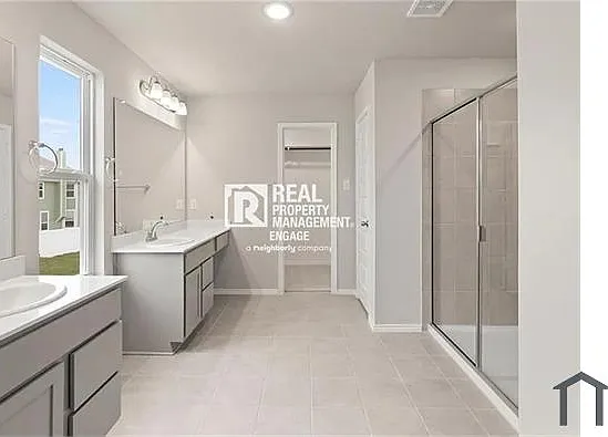 10020 Adams Ln — Photo 7