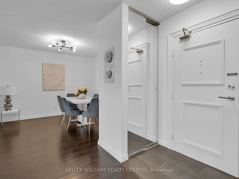 7811 Yonge St #407 — Photo 8