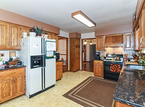 4th image of 15419 W Thornwood Ln