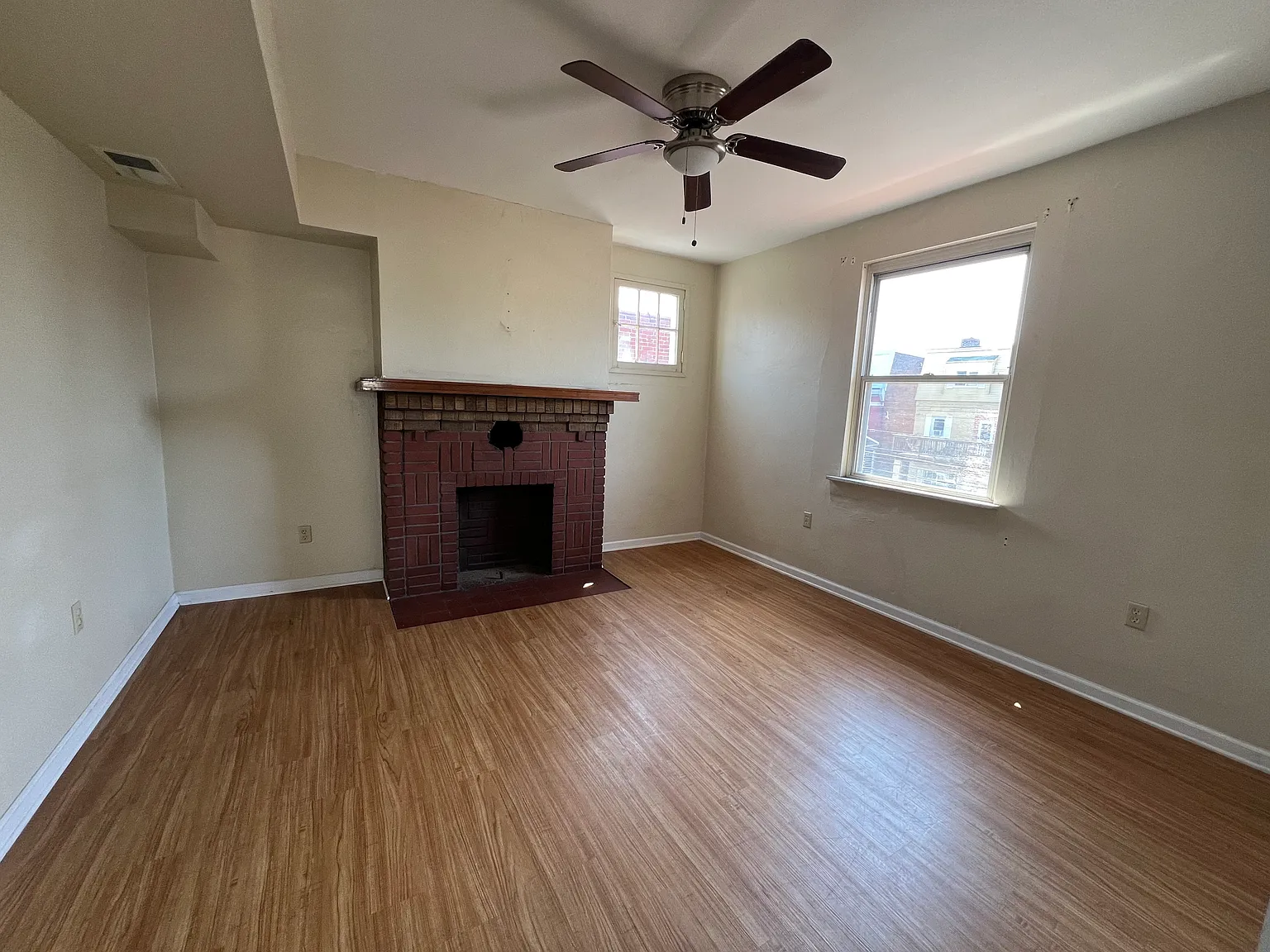 4 bed, $3,000 — Photo 4
