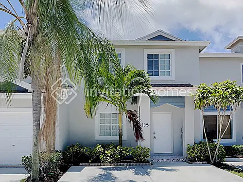 4728 SW 13th Pl Photo 1