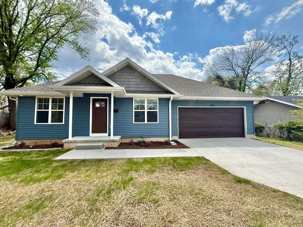 1116 W Broadmoor Street, Springfield, MO 65807