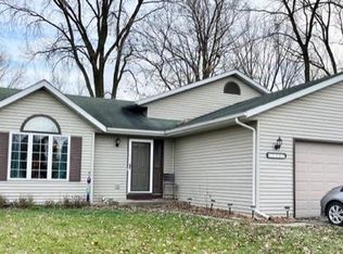 1307 Montclair Pl, Fort Atkinson, WI 53538