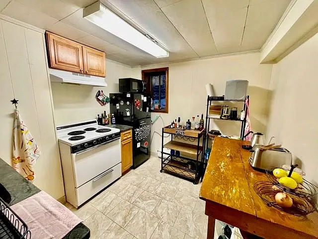 8 Margaret St #1 — Photo 1
