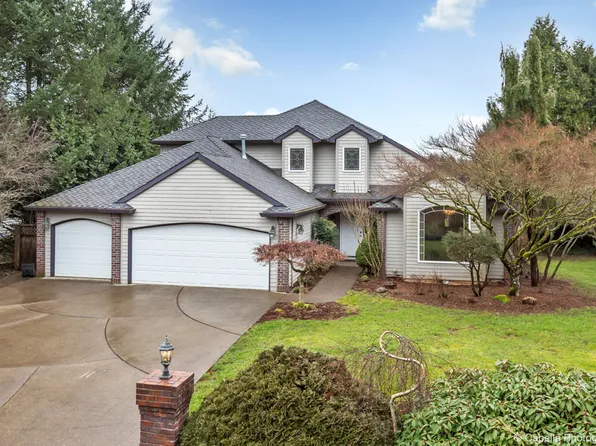 17702 S Fieldstone Ln, Oregon City, OR 97045