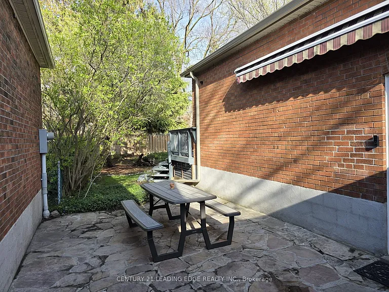 177 Fallingbrook Rd — Photo 16