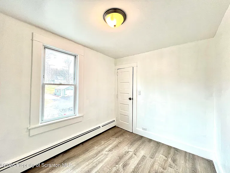 207 Midway Ave — Photo 11