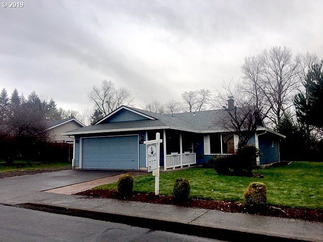 1st image of 1404 E 1st Cir