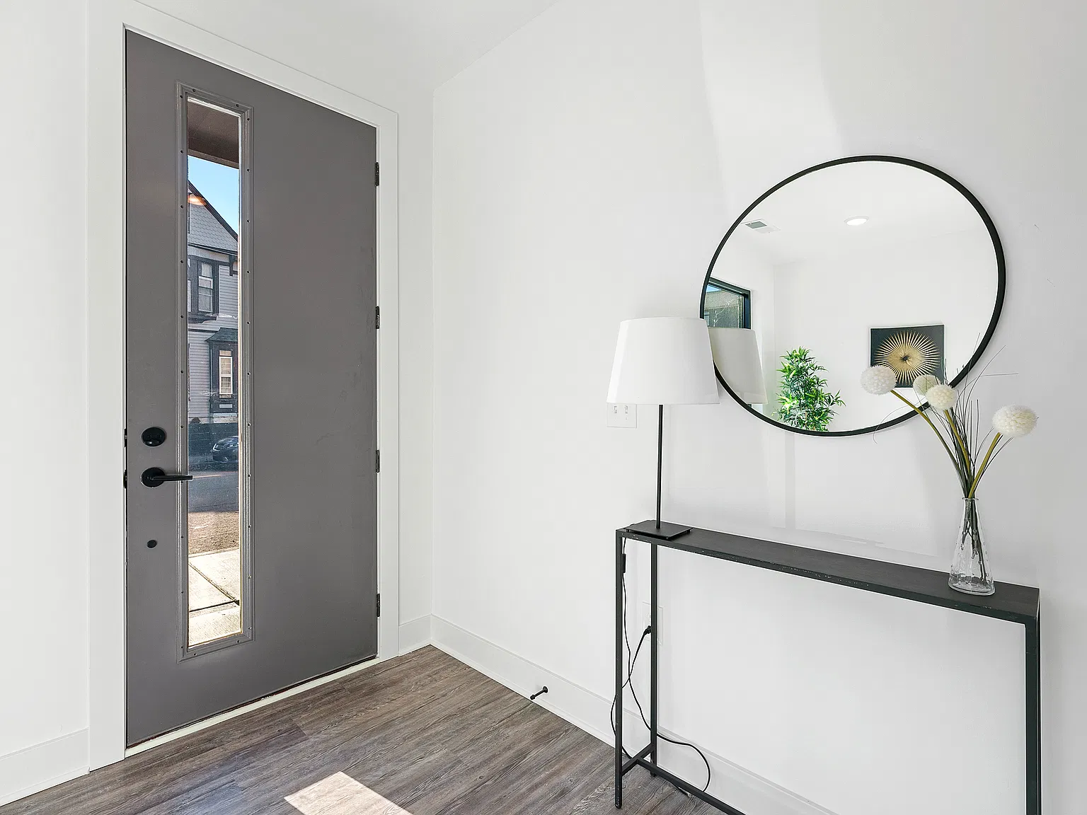 2 bed, 1326 sqft, $2,300 — Photo 2