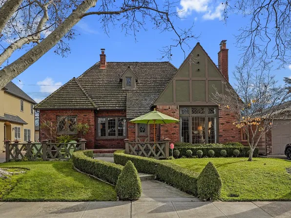941 45th St, Sacramento, CA 95819