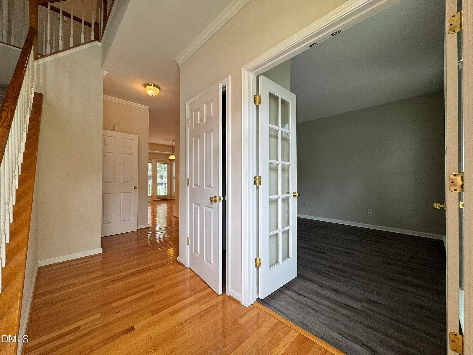 4 bed, 2.5 bath, 2400 sqft, $2,150 — Photo 3