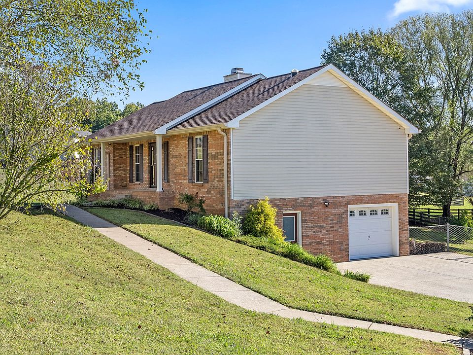 562 Barney Ln, Clarksville, TN 37042 | Zillow