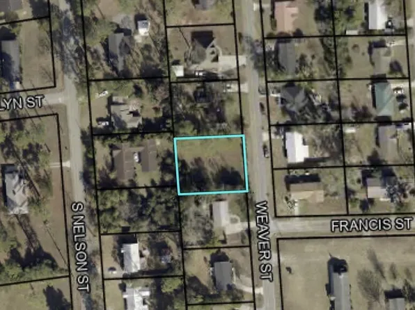 Weaver St, Hahira, GA 31632