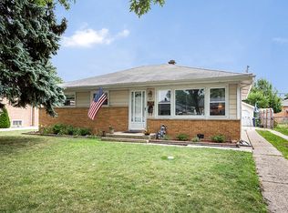 8837 S 50th Ave, Oak Lawn, IL 60453