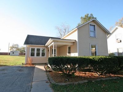 211 W Bower St, Oreana, IL, 62554