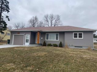 1923 Howard Ave, Waterloo, IA 50702