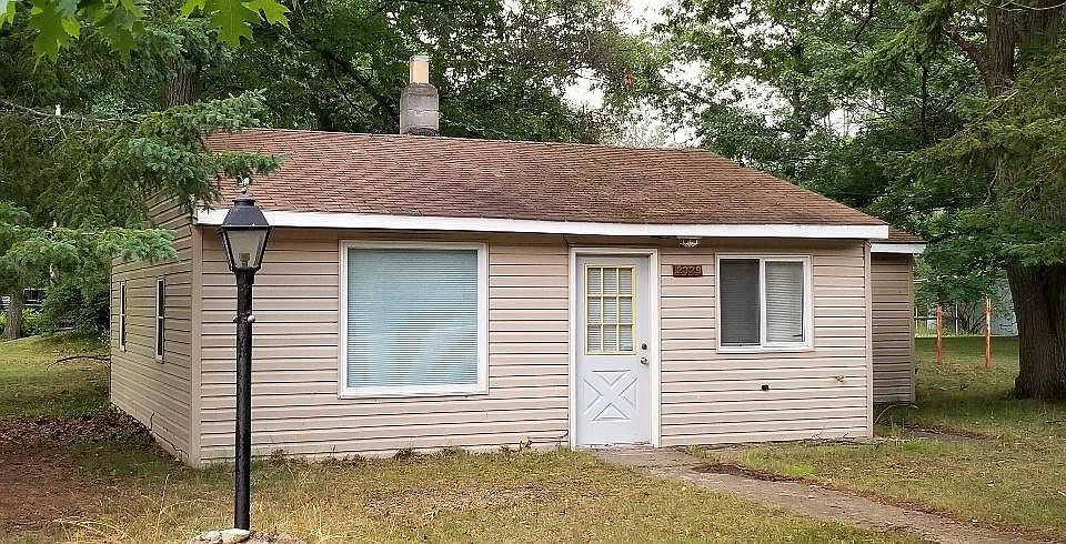 1st image of 2329 Hobbs Dr