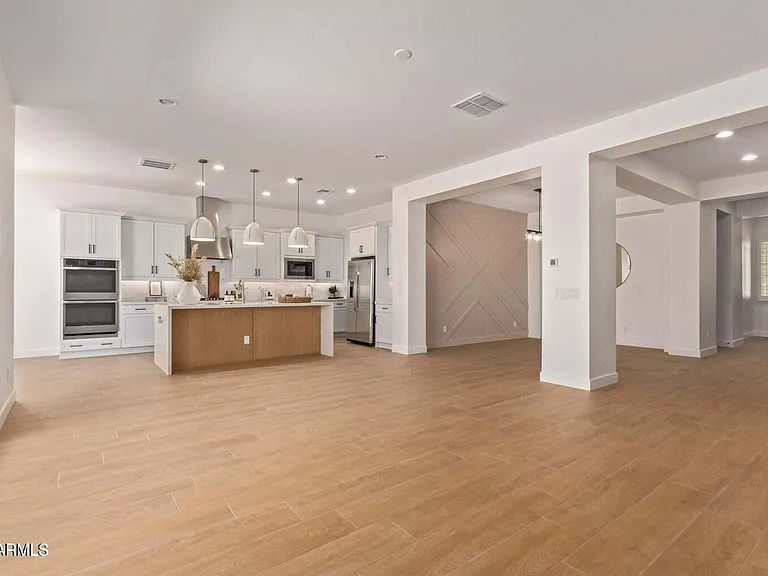 8543 W Palo Verde Dr — Photo 4