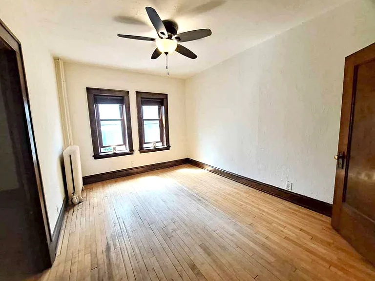 225 Place Apartments — Photo 44