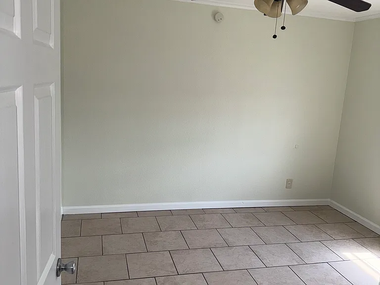 2801 Del Papa St #6 — Photo 6