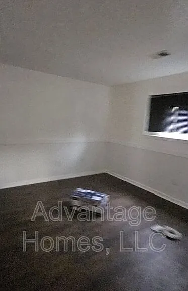 711 N 70th St #B — Photo 3