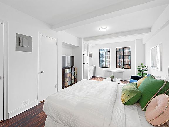 2nd image of 45 Tudor City Pl APT 1120