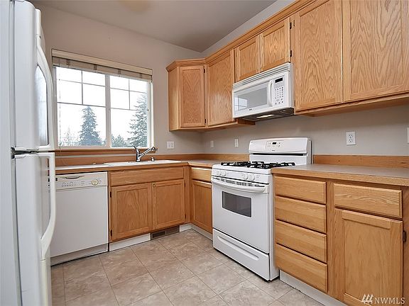 3rd image of 15305 15th Ave W