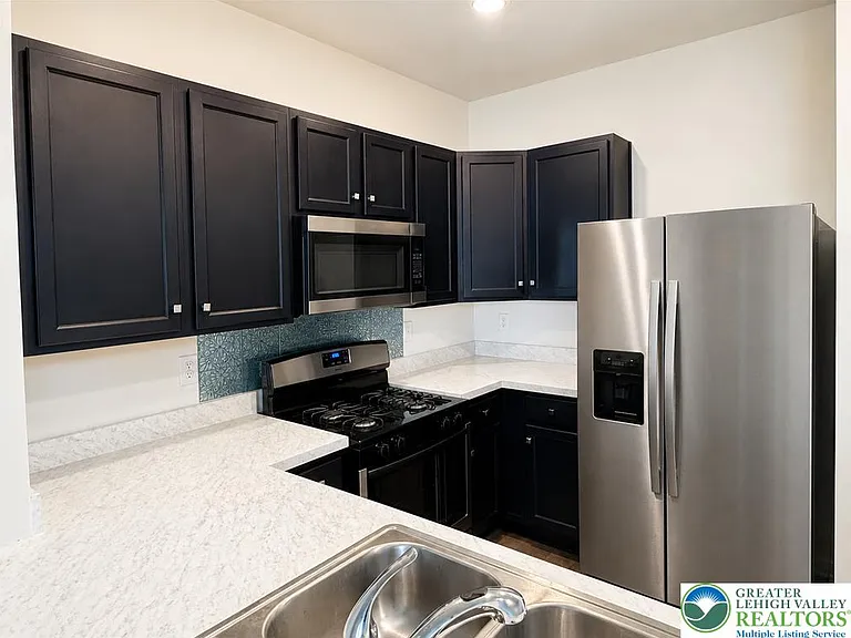 1143 Lova Ln — Photo 20