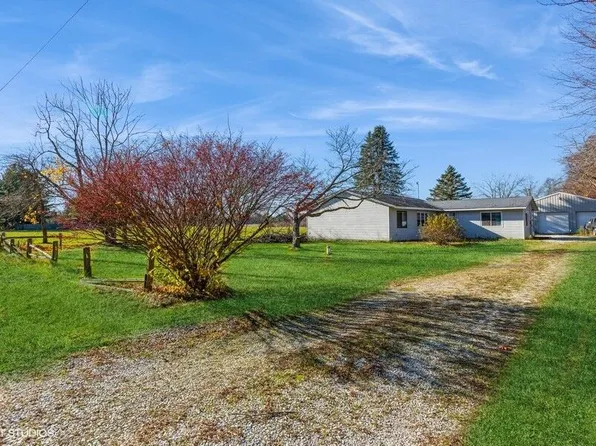 13010 Pardee Rd, Sawyer, MI 49125