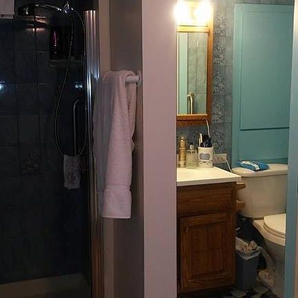 5th image of 283 Greenwood St