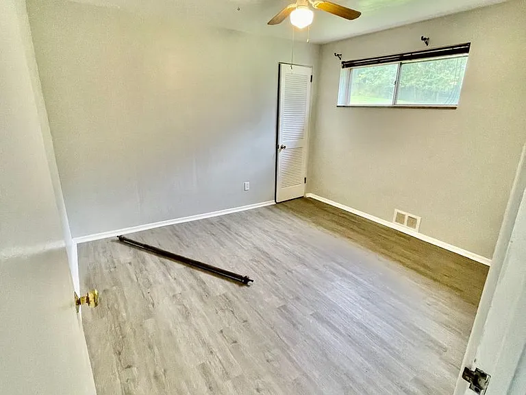 3582 S Park Rd — Photo 8