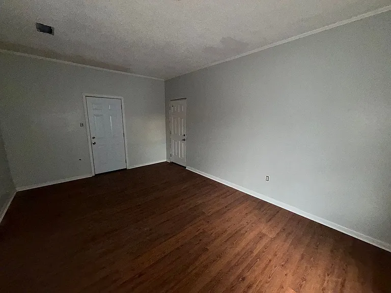 3146 Washington Ave — Photo 10