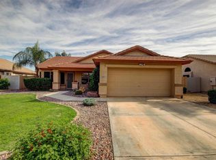 2115 E Smoke Tree Rd, Gilbert, AZ 85296