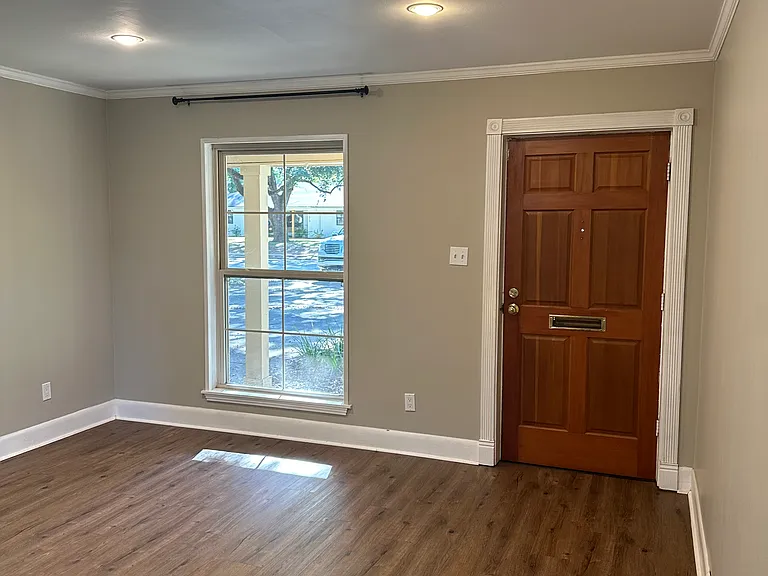 1507 Mohon St — Photo 11