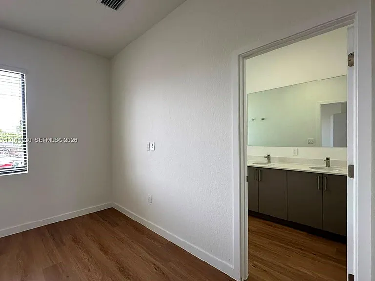19440 SW 125th Ave #0 — Photo 13