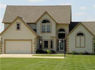 27226 Highland Dr, Louisburg, KS 66053