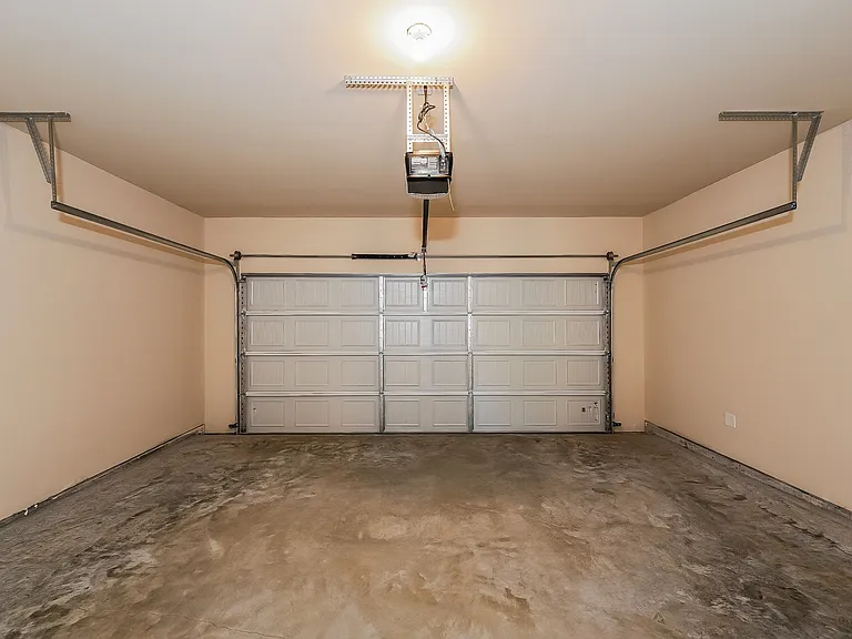 165 Clover Ln — Photo 14