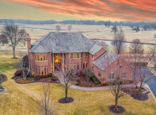1611 Burr Oak Dr, Libertyville, IL