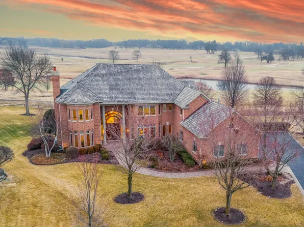 1611 Burr Oak Dr, Libertyville, IL 60048