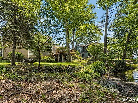 3rd image of 39 Woodbine Circle