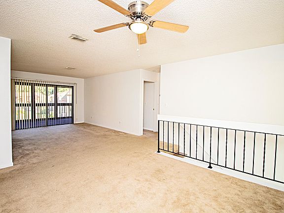 4th image of 40 Hembury Ln