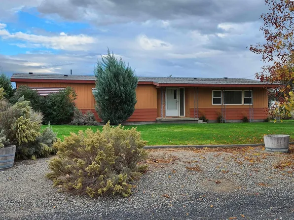 8102 E 2nd St, Benton City, WA 99320