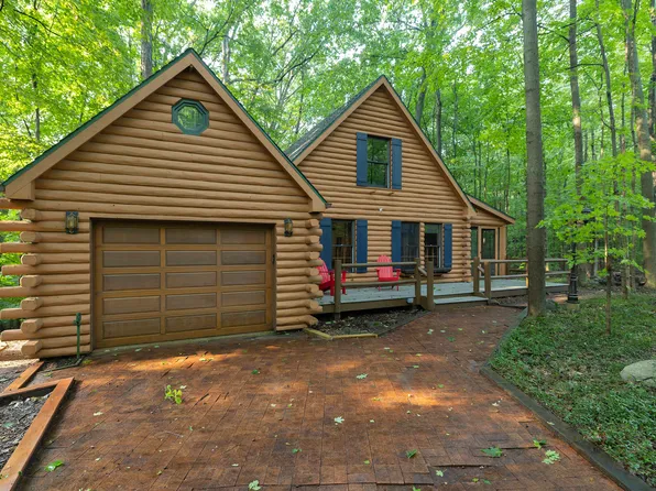 332 Charlestown Colony, Buchanan, MI 49107