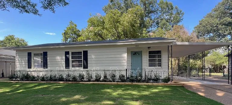 1416 Abernathy Rd — Photo 1