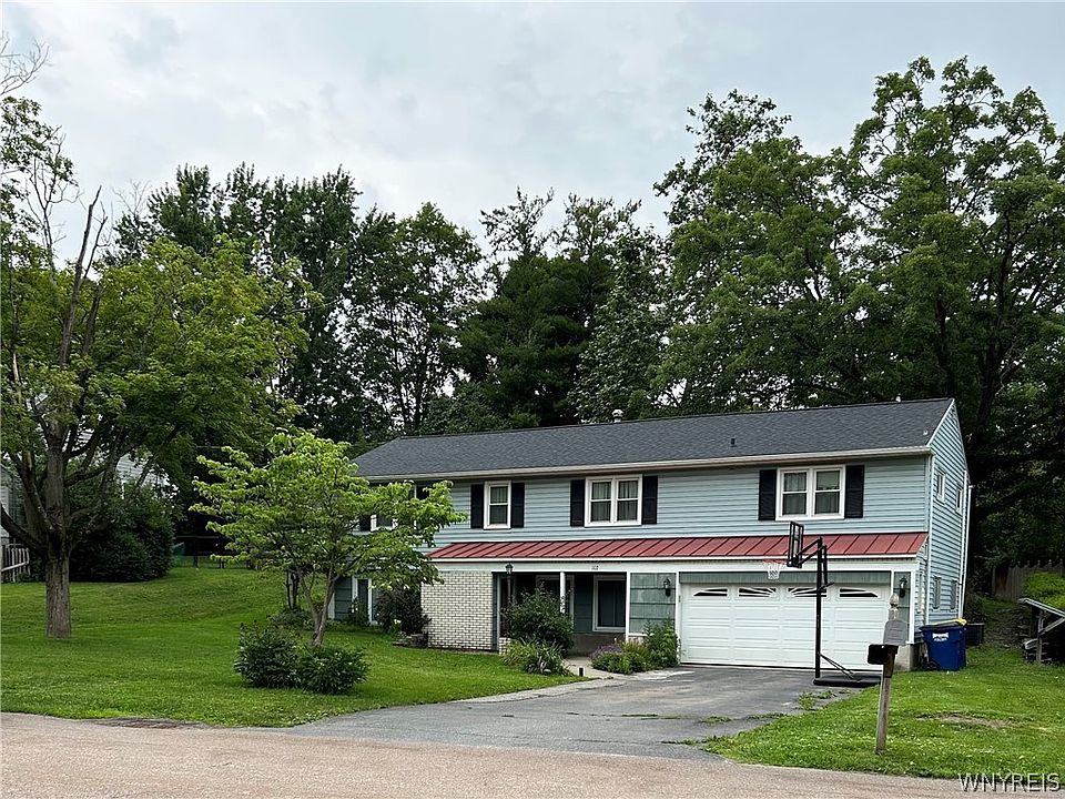 1st image of 102 Trent Ln