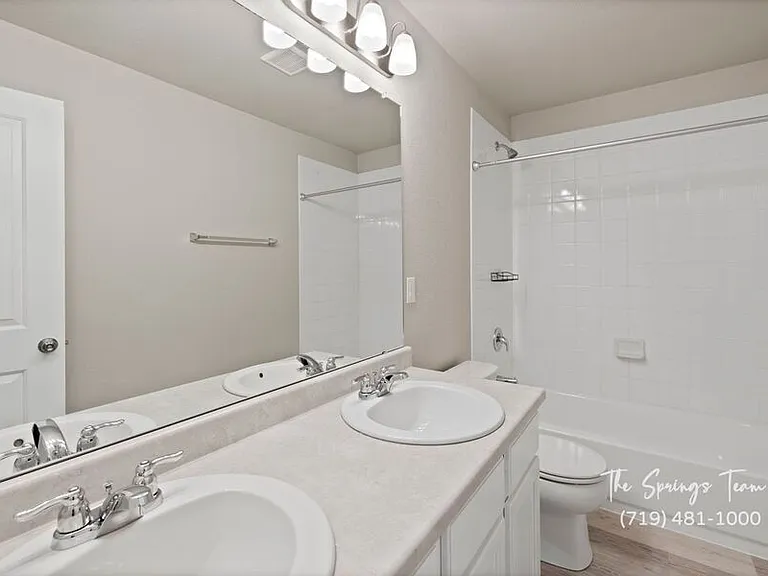 6093 Napa Dr — Photo 37