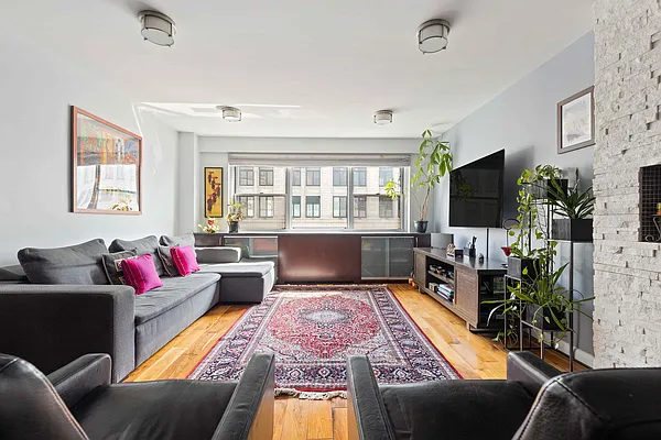 Sold by Compass | media 2