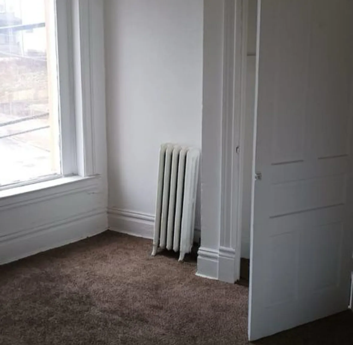 3 bed, $395 — Photo 1